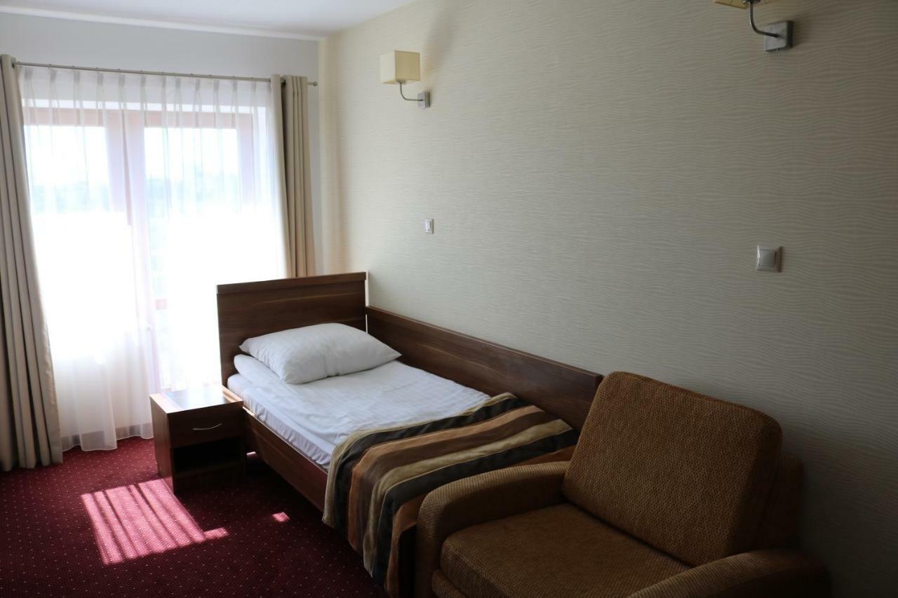 Hotel Dyminy Kielce Exterior photo