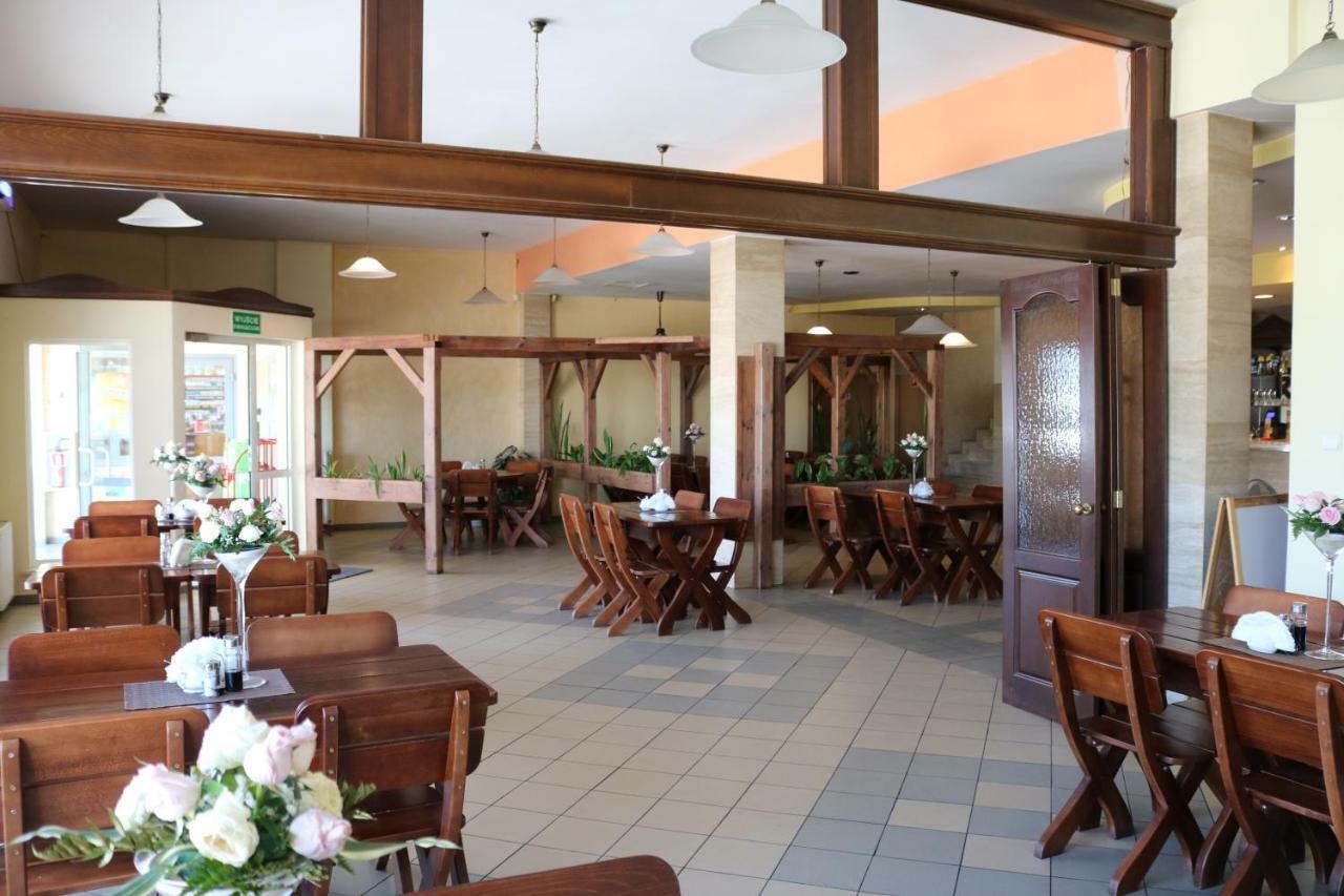 Hotel Dyminy Kielce Exterior photo