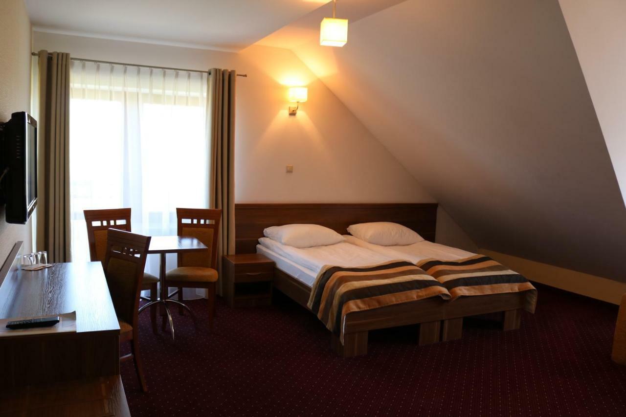 Hotel Dyminy Kielce Exterior photo