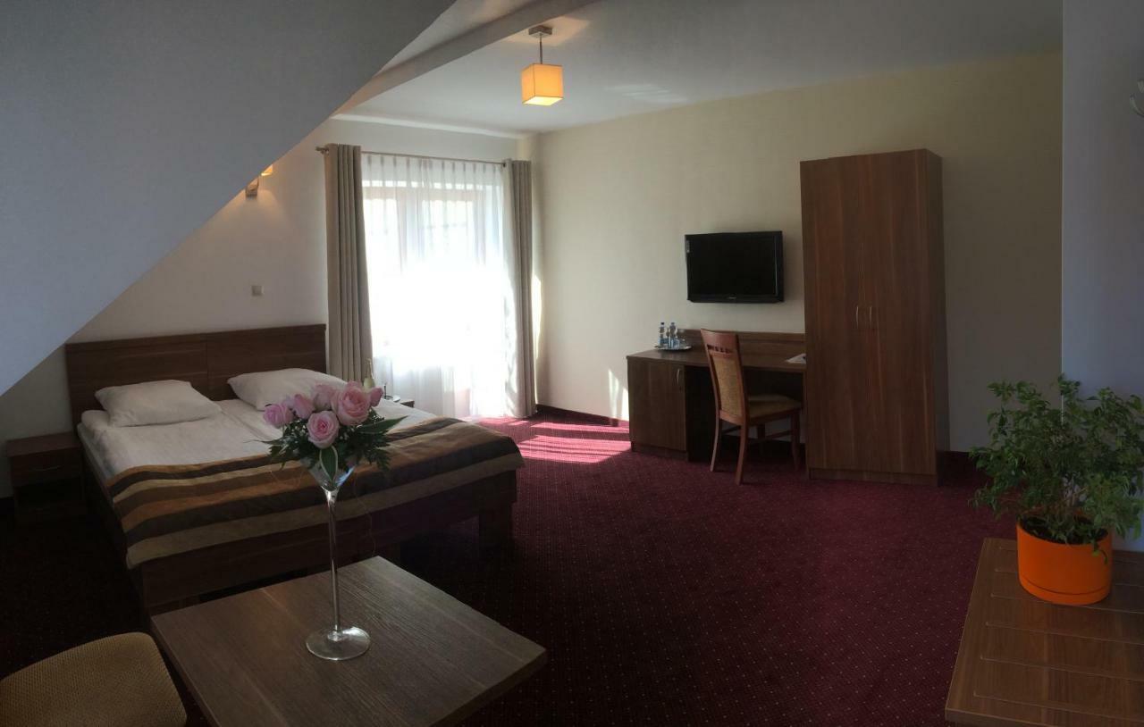 Hotel Dyminy Kielce Exterior photo