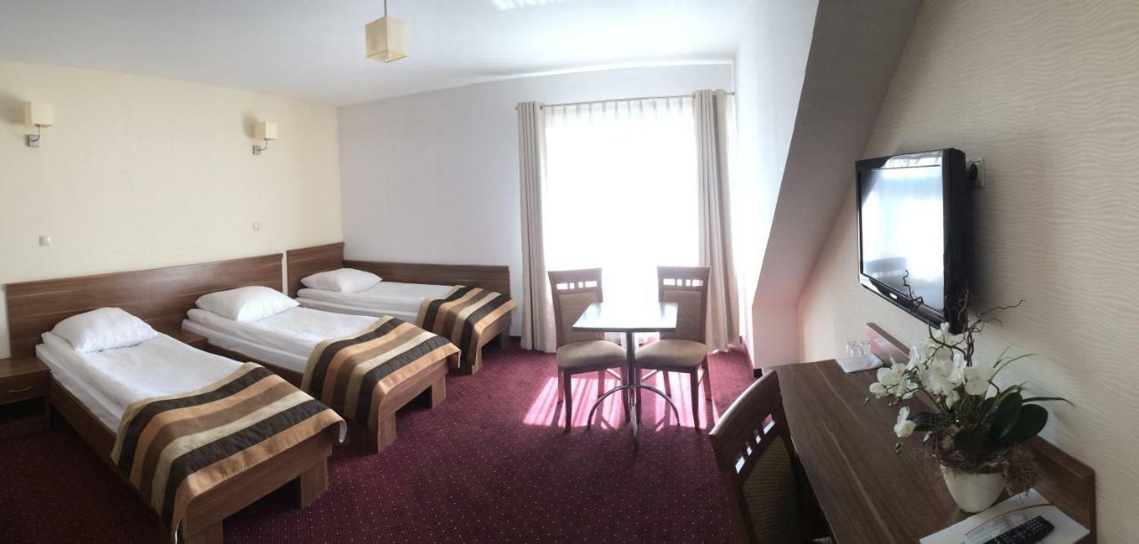 Hotel Dyminy Kielce Exterior photo