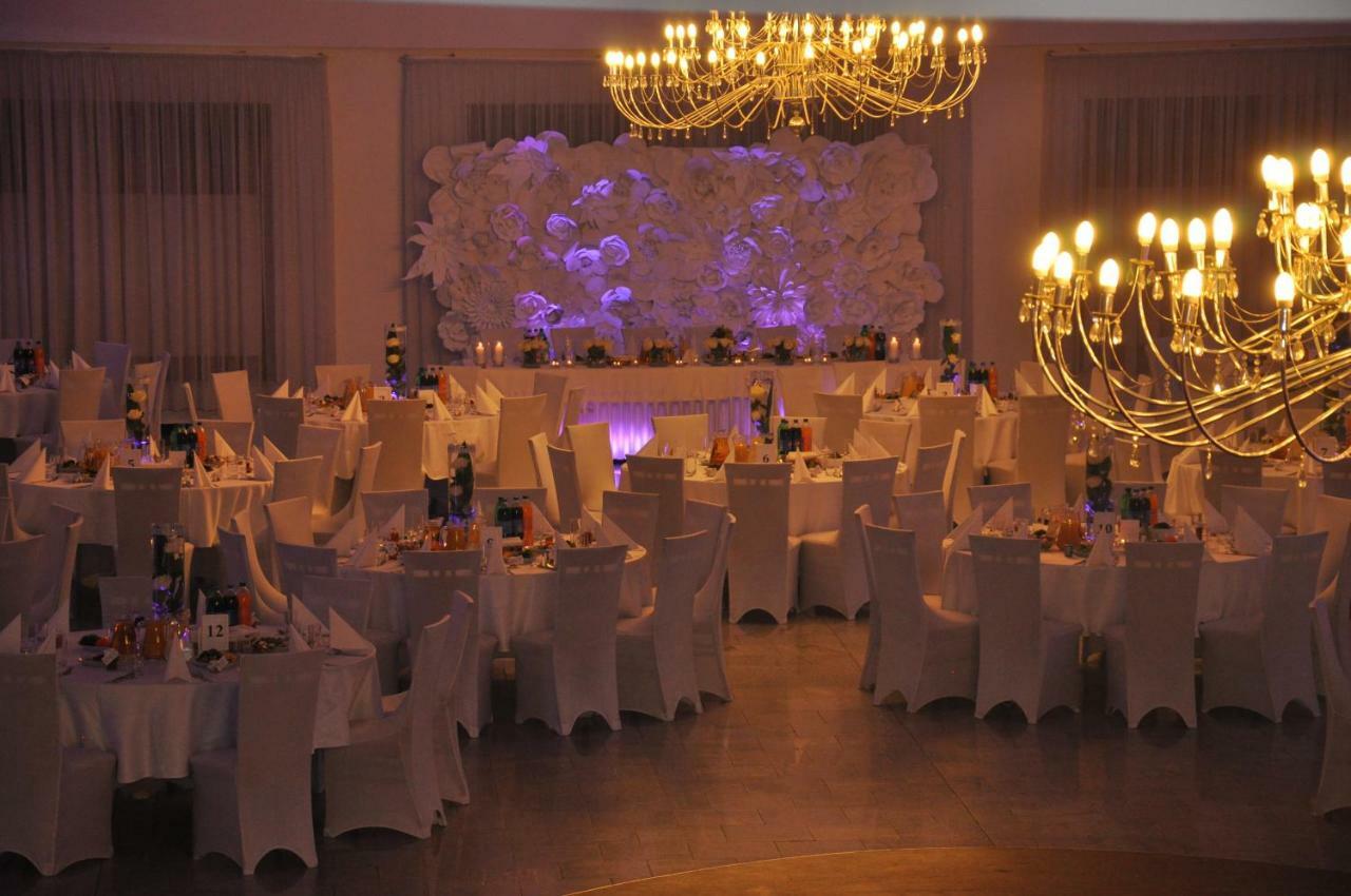Hotel Dyminy Kielce Exterior photo